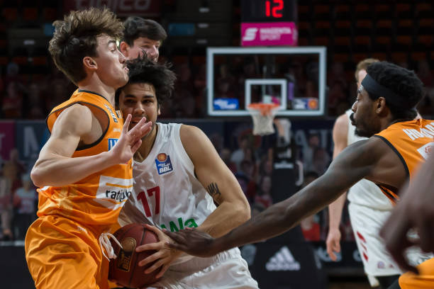 间也与巴图 间也与巴图