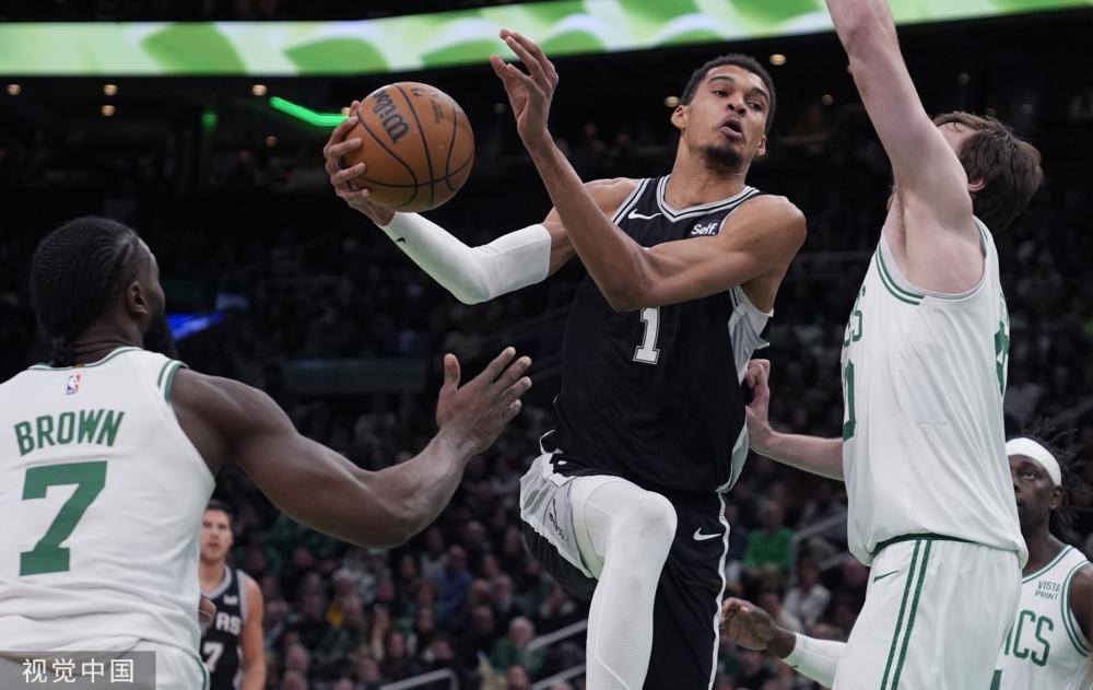 争冠形势再 争冠形势再