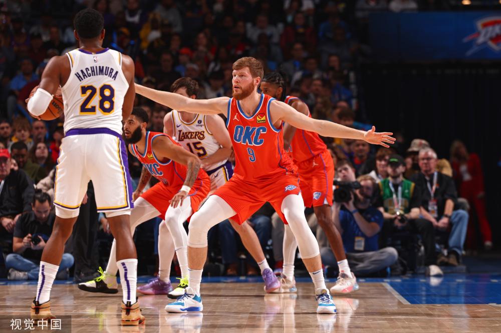 充满悬念 充满悬念