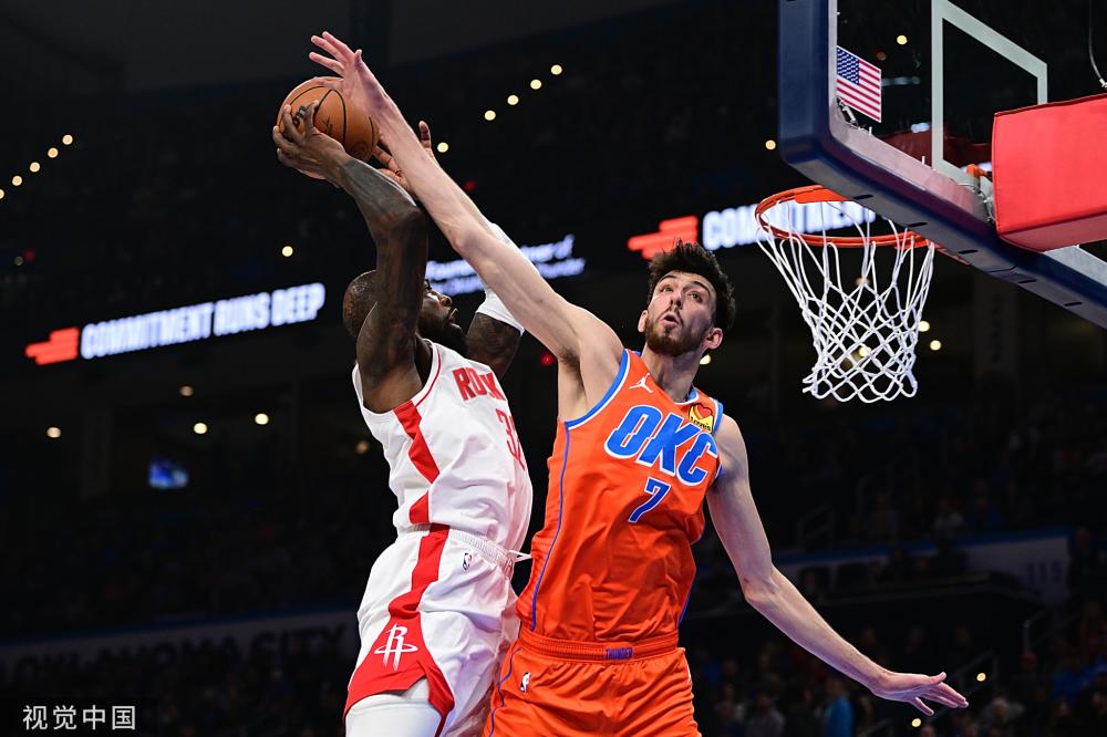 并且在青少 并且在青少